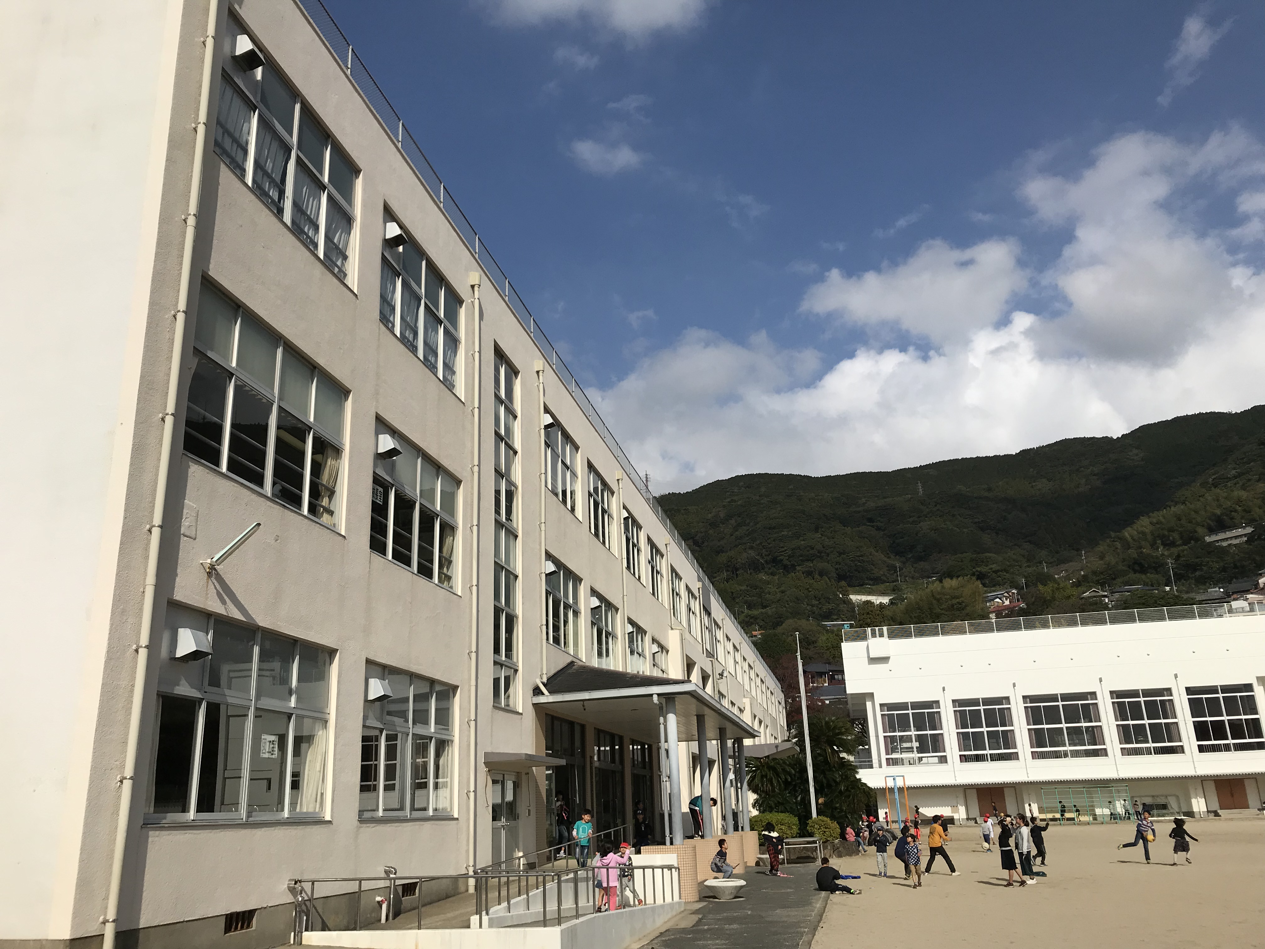 演奏家がやってくる！in小佐世保小学校 アルカスSASEBO公式ホームページ